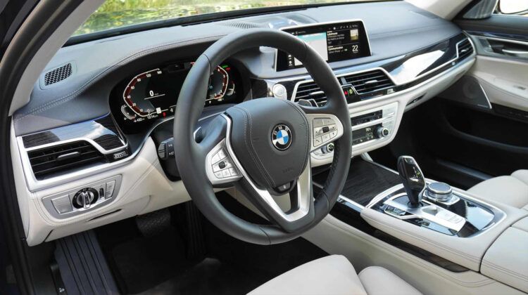 BMW 740 2022 - Nova Luxe Car Rental